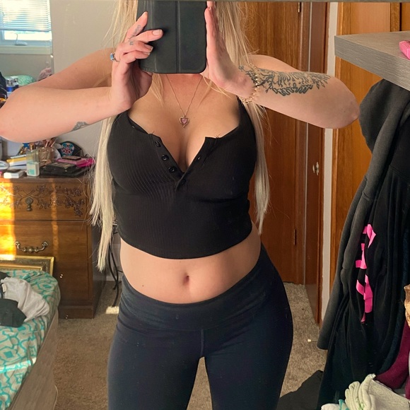 Women’s Henley Crop Cami NWOT - Picture 2 of 4